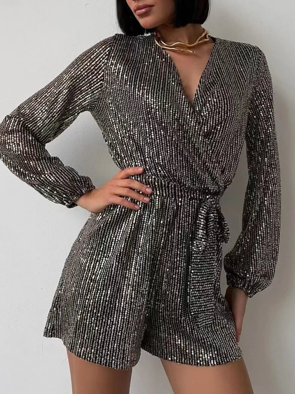 LEYNA – Combishort Ceinturé à Sequins