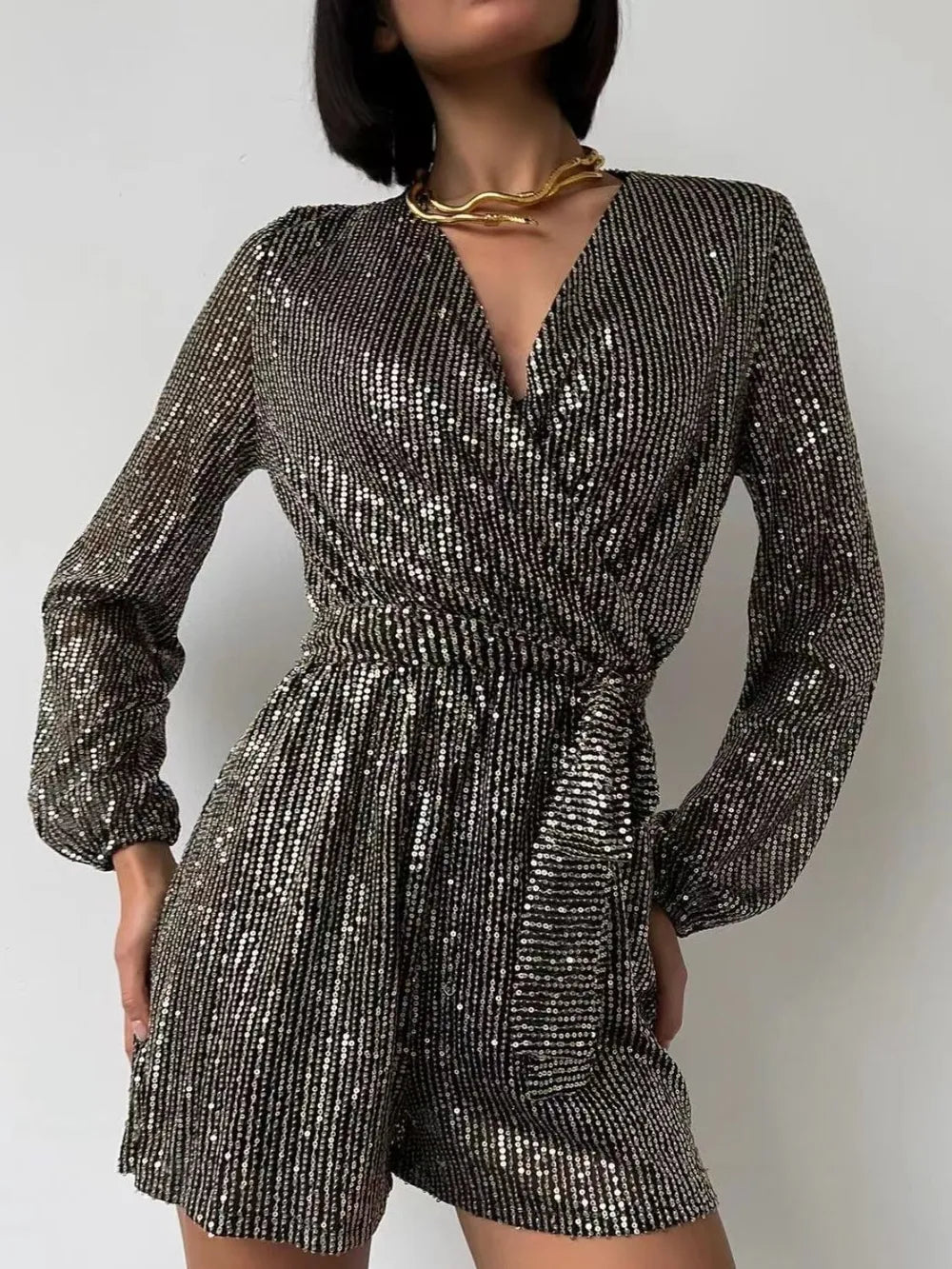 LEYNA – Combishort Ceinturé à Sequins