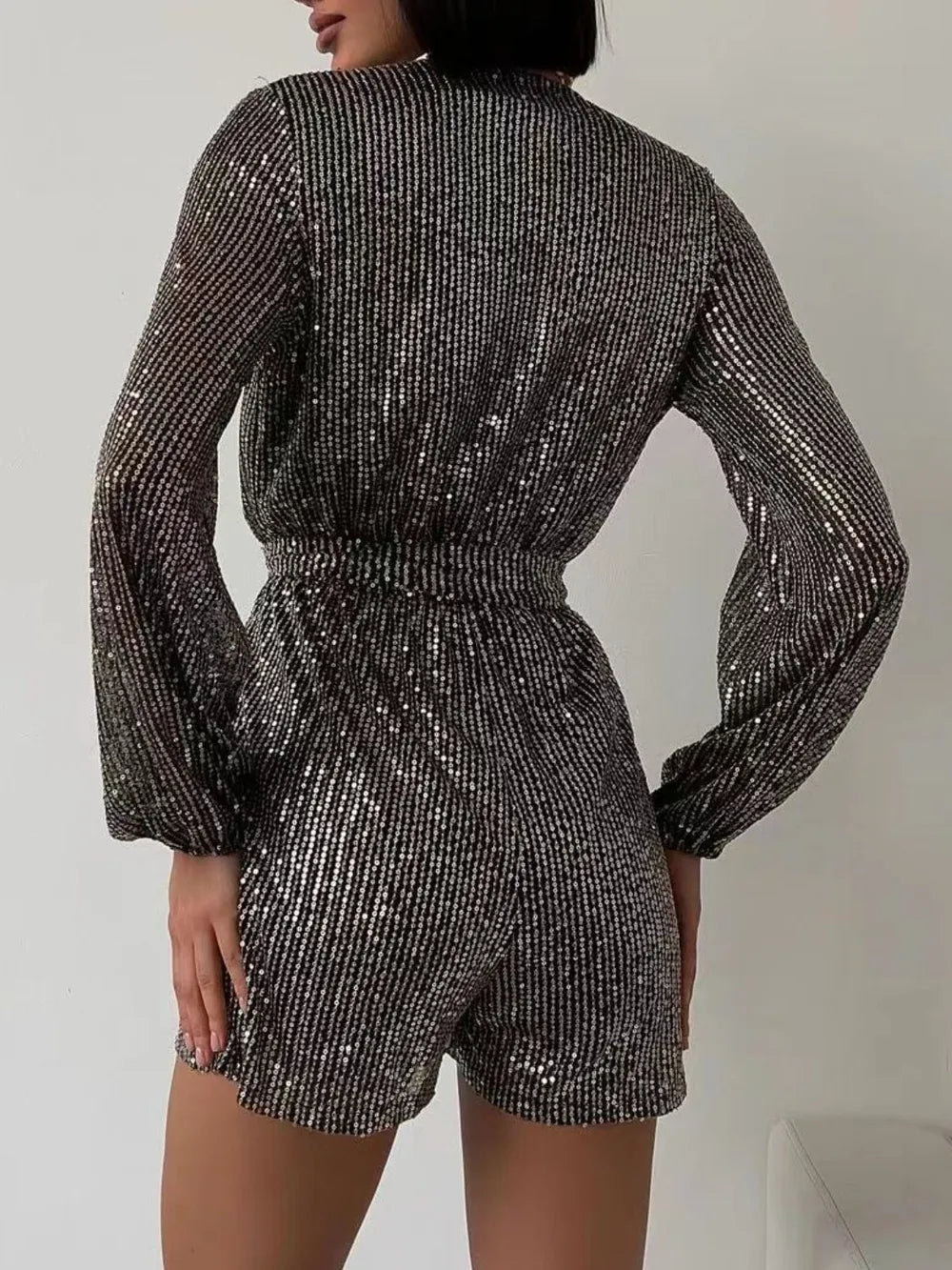 LEYNA – Combishort Ceinturé à Sequins