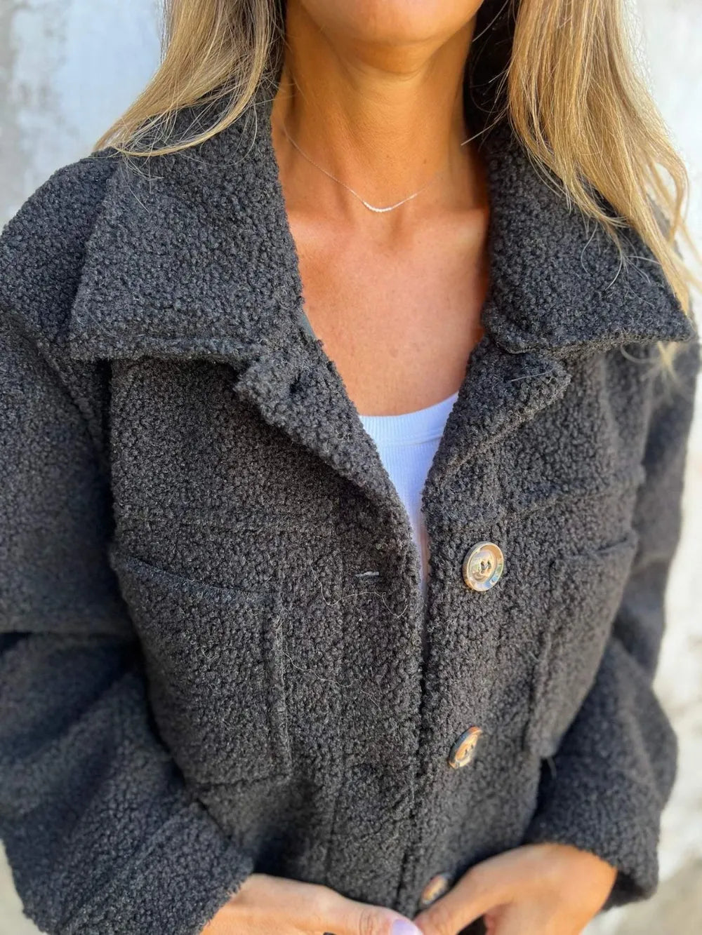 SAYRA – Veste Boutonnée Épaules Tombantes