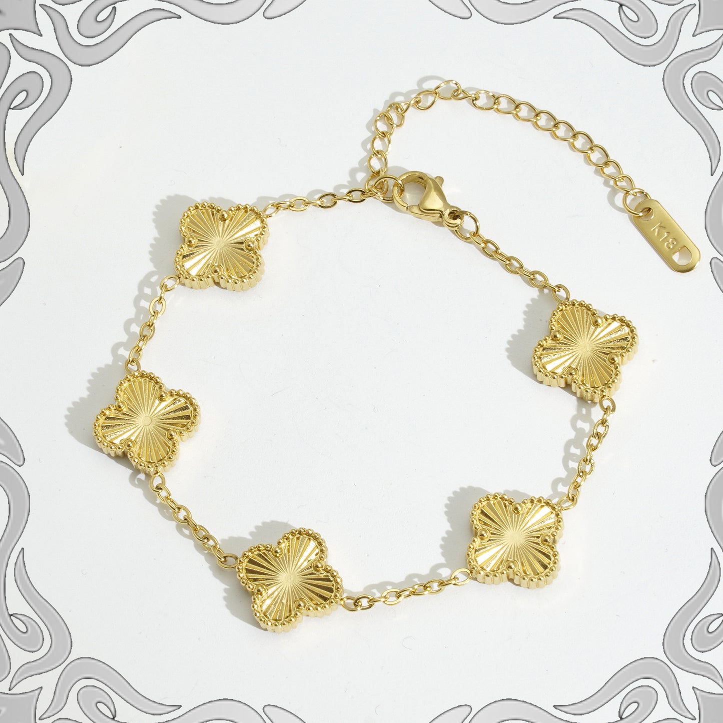 ELYA – Bracelet trèfle doré