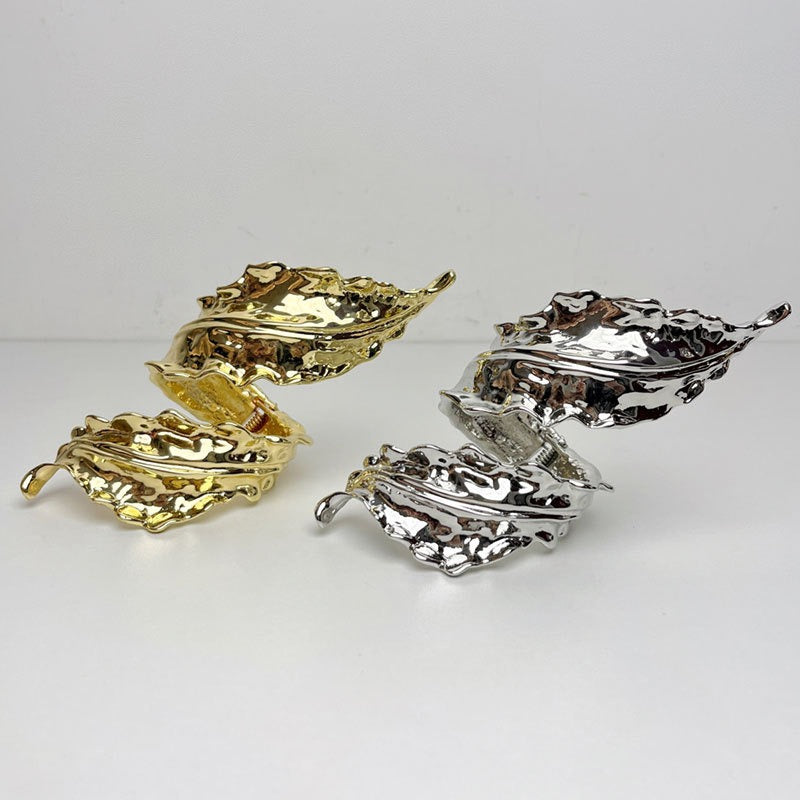 NYSSA – Bracelet feuille enroulée