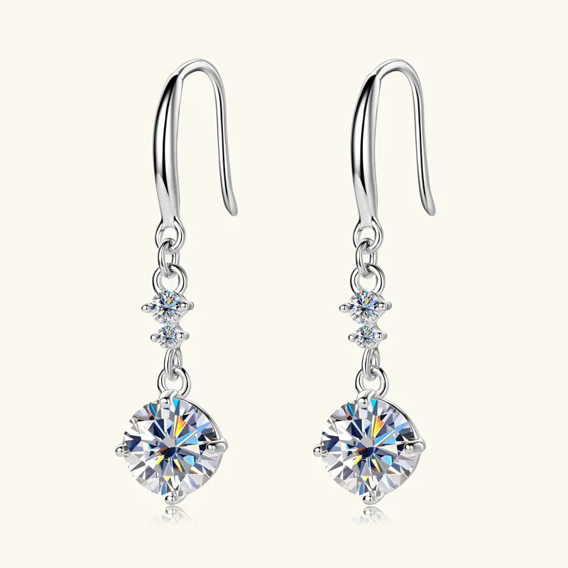 Boucles d’Oreilles Élégance Pure – Moissanite 2 ct en Argent