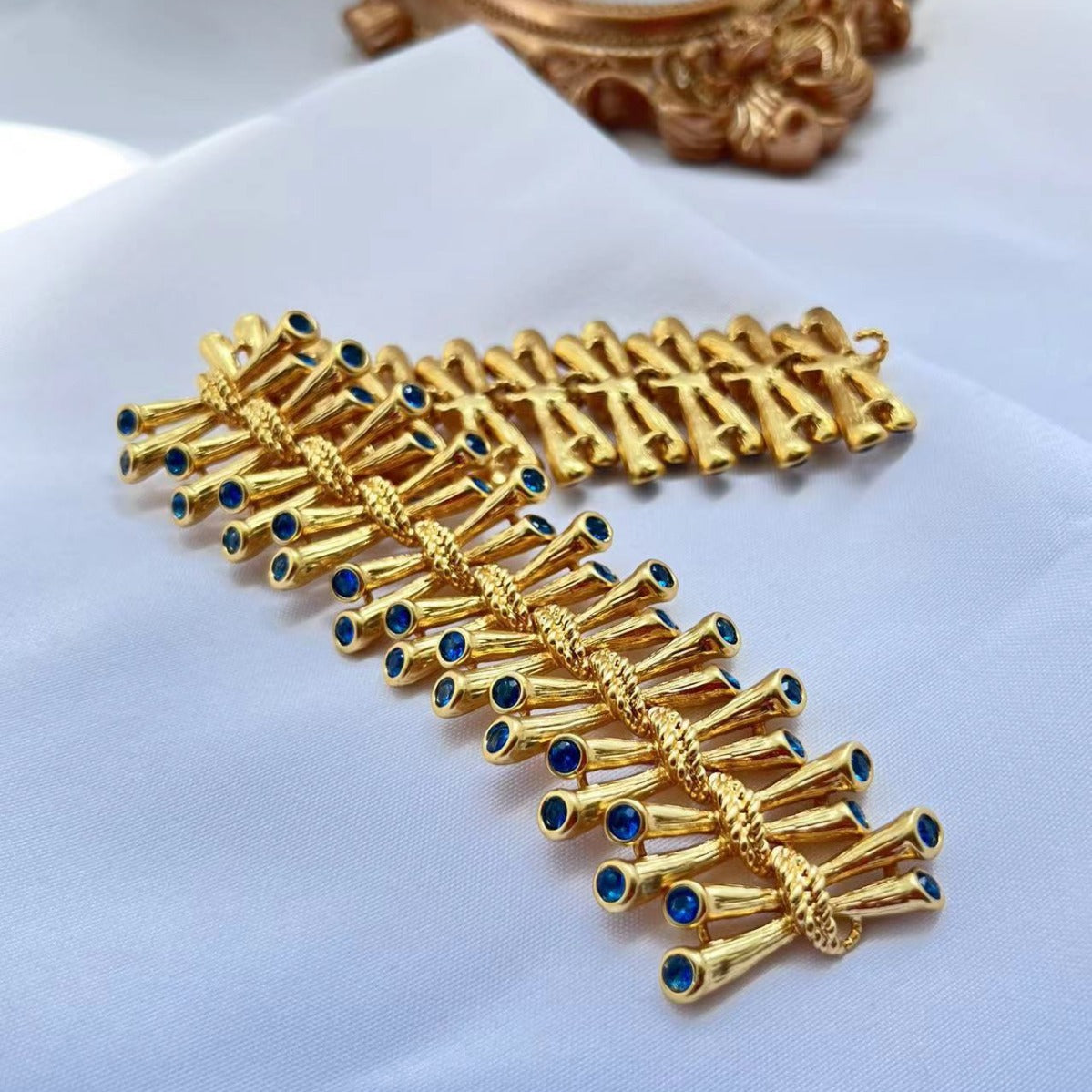 IRYS – Bracelet zircon bleu - plaqué or