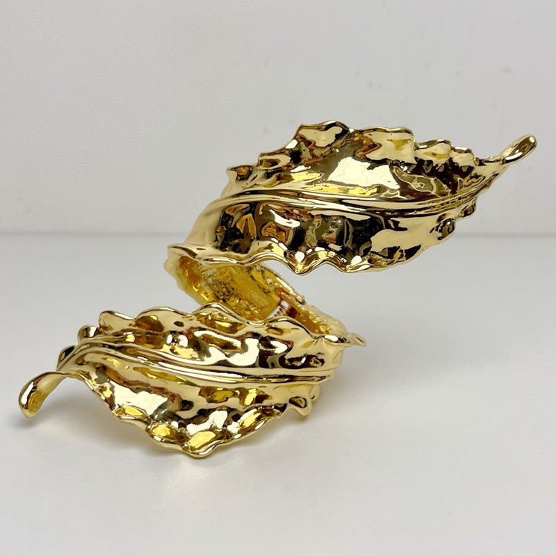 NYSSA – Bracelet feuille enroulée